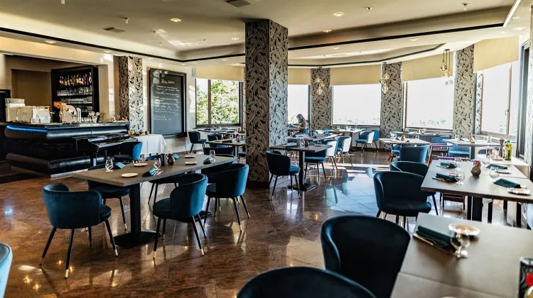 Hostess állás Budapest - Búsuló Juhász Étterem