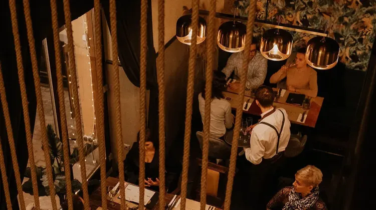 Segédfelszolgáló állás Budapest - meat