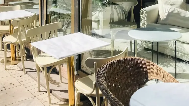 Pultos állás Budapest - A' la Maison Budapest