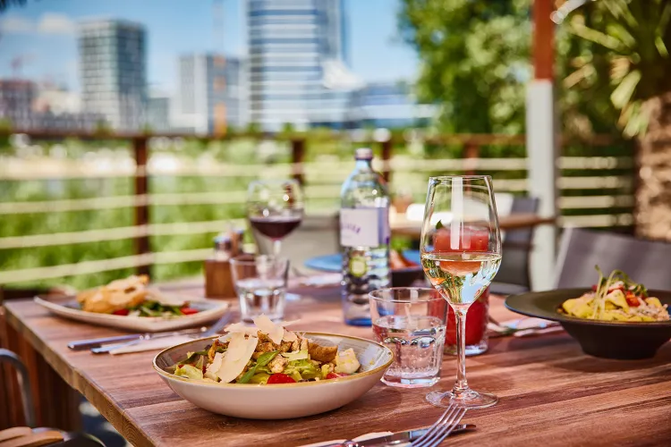 Veranda Pasta & Pizza munkahelyi fotója - Segédfelszolgáló állás Budapest (Kép 2)
