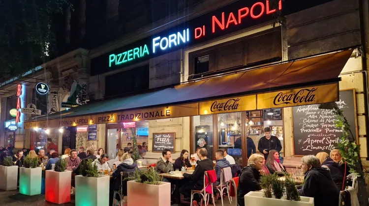 Felszolgáló Pincér állás Budapest - Forni di Napoli
