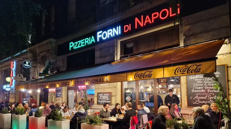 Felszolgáló Pincér állás Budapest - Forni di Napoli