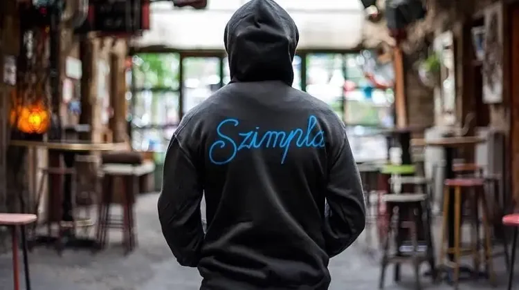 Raktáros állás Budapest - Szimpla Kert