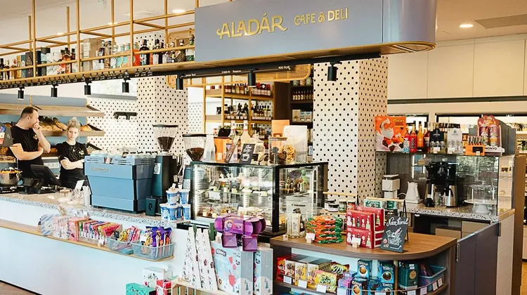 Pultos állás Budapest - Aladár Deli & Cafe