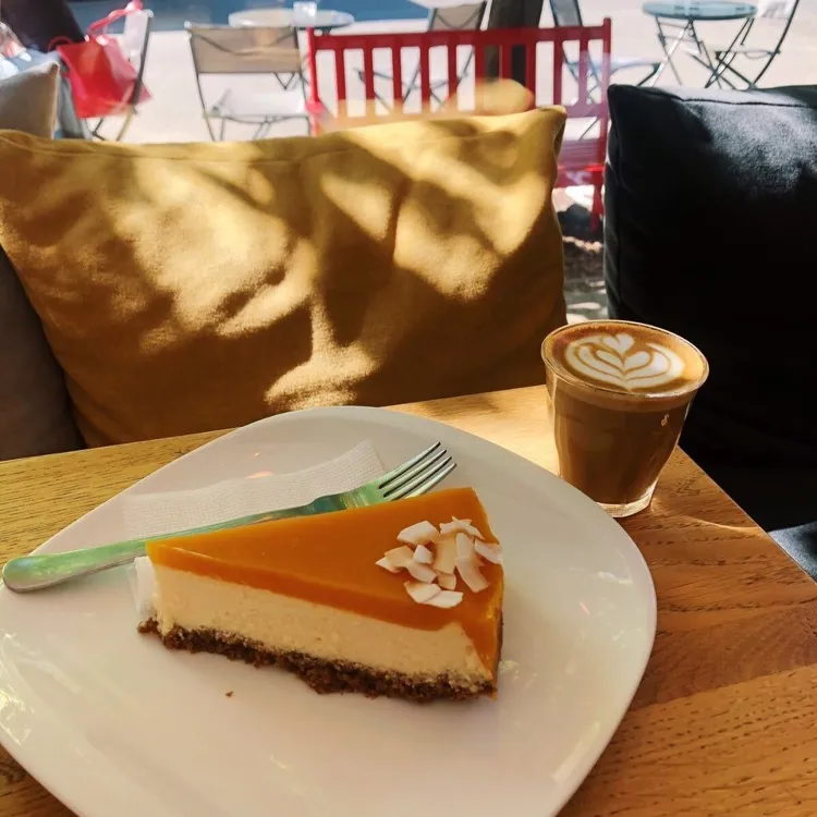 Ágnes munkahelyi fotója - Cukrász állás Budapest (Kép 3)