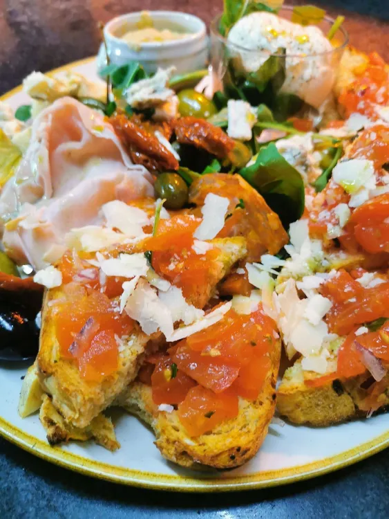 Trattoria al Forno munkahelyi fotója - Felszolgáló Pincér állás Veresegyház (Kép 1)