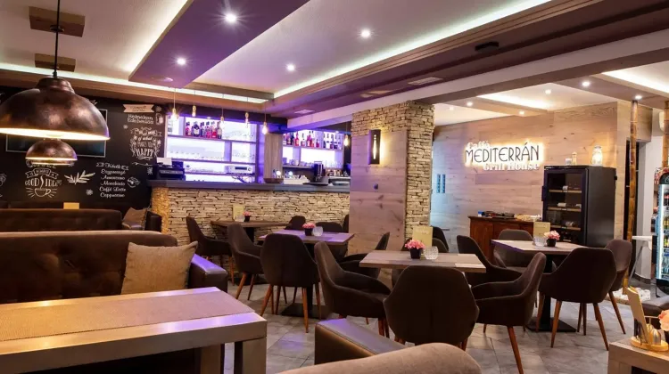 Felszolgáló Pincér állás Biatorbágy - Caffe Mediterran
