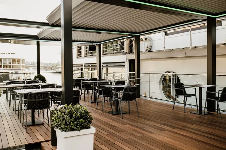 Vogue állóhajó étterem munkahelyi fotója - Takarító állás Budapest (Kép 1)