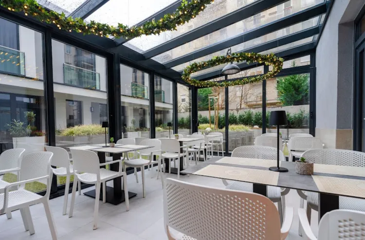 VOILÁ munkahelyi fotója - Teremfőnök állás Budapest (Kép 1)