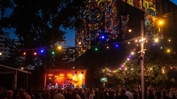 Poharas állás Budapest - Dürer Kert