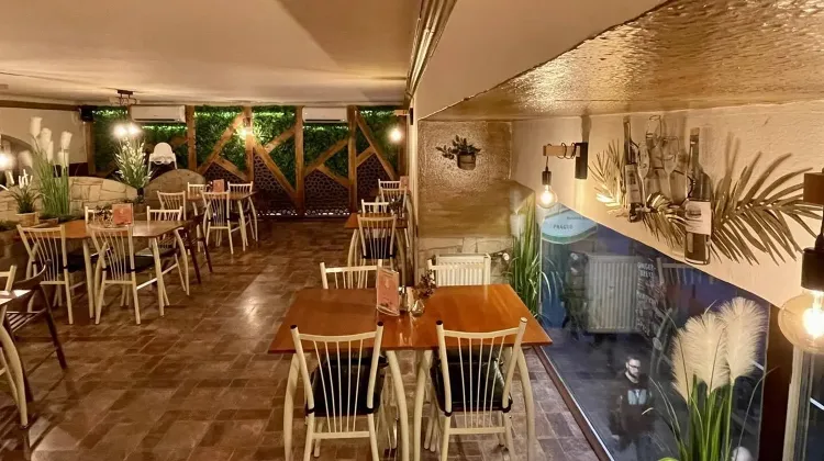 Pultos állás Budapest - Lecsó Étterem