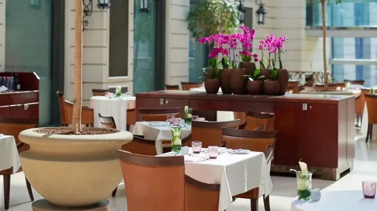Fizettető pincér állás Budapest - Corinthia Budapest