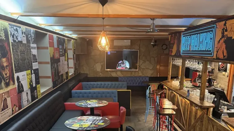 Pultos állás Budapest - SarkiTanszék