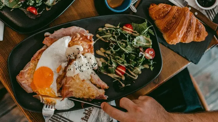 Reggeliztető szakács állás Budapest - átable! Árkád