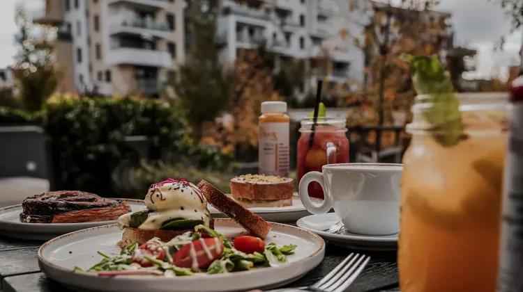 Pultos állás Budapest - Croi Bakery-Brunch-Cafe