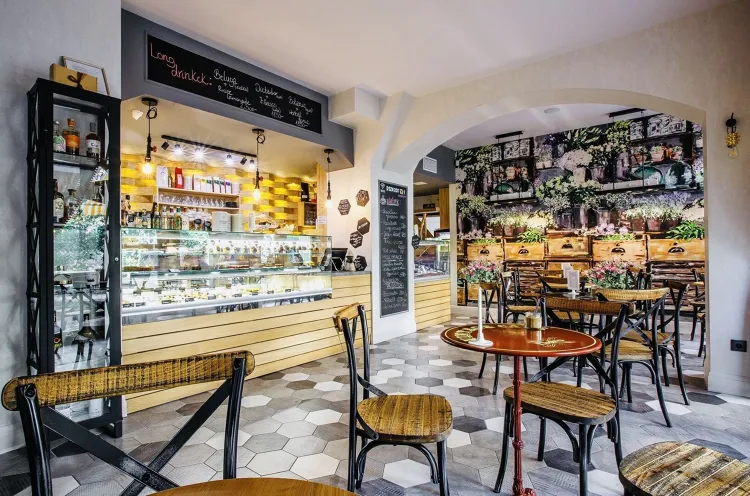 Végállomás bistro&wine munkahelyi fotója - Felszolgáló Pincér állás Miskolc (Kép 2)