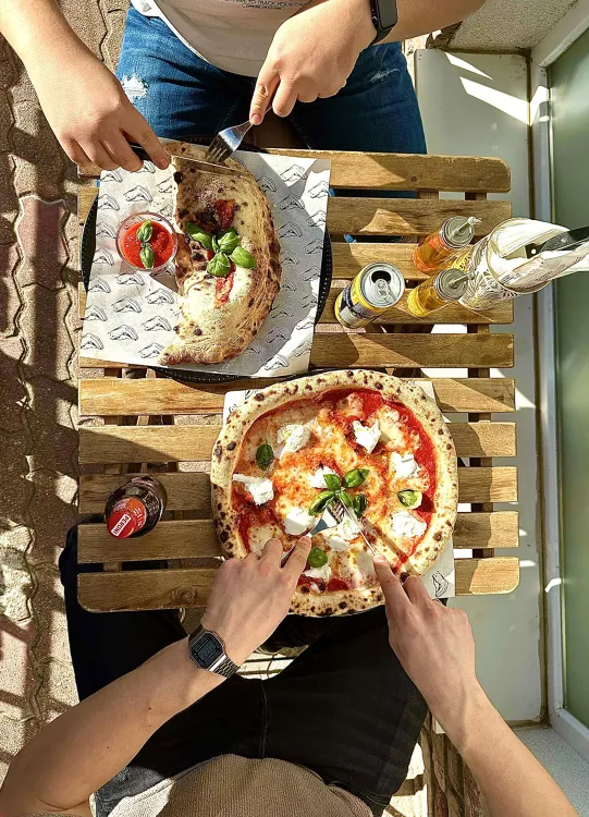 Pizza 'O Sole Mio munkahelyi fotója - Diszpécser állás Budapest (Kép 2)