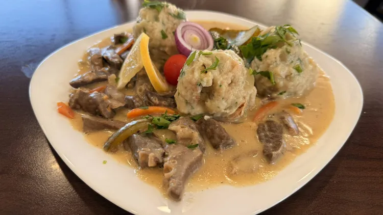 Pauza Étterem munkahelyi fotója - Fekete mosogató állás Budapest (Kép 3)