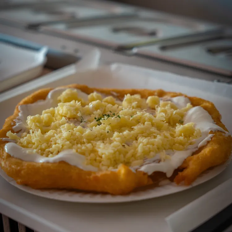 Lángos Bistro munkahelyi fotója - Szakács állás Budapest (Kép 1)