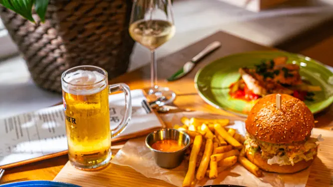 Segédfelszolgáló állás Budapest - Stifler Garden