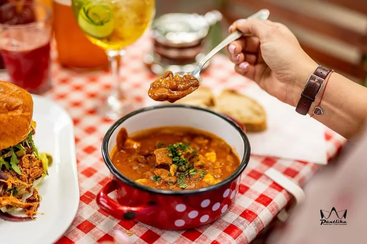 Pántlika Bisztró munkahelyi fotója - Szakács állás Budapest (Kép 2)