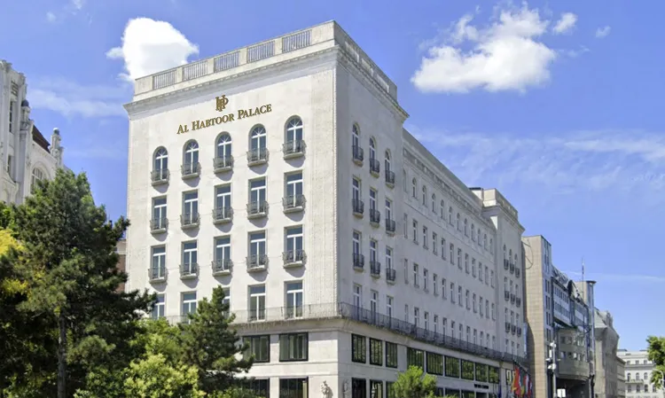 Al Habtoor Palace munkahelyi fotója - Bártender állás Budapest (Kép 2)