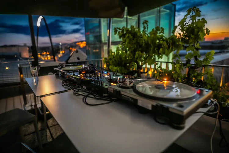 St.Andrea Wine&Skybar munkahelyi fotója - Hostess állás Budapest (Kép 1)