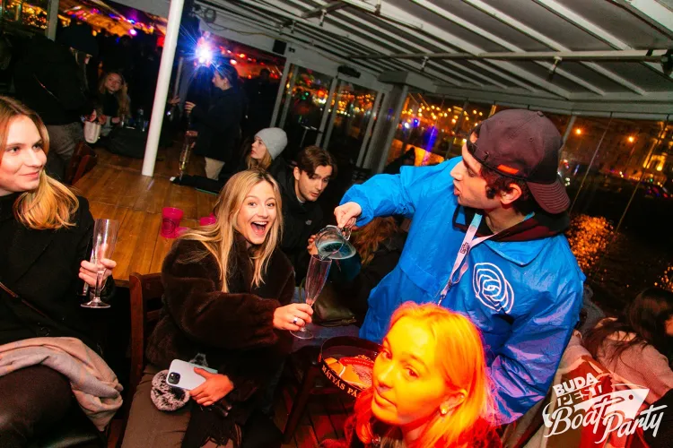 Budapest Boat munkahelyi fotója - Manager állás Budapest (Kép 3)