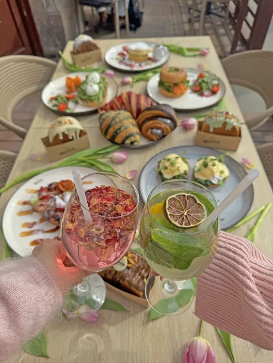 Cafe Brunch Budapest munkahelyi fotója - Segédfelszolgáló állás Győr (Kép 2)
