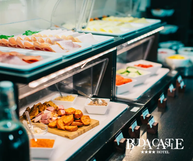 Buda Castle Hotel munkahelyi fotója - Reggeliztető szakács állás Bodapest (Kép 3)