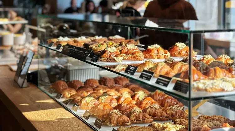 Pultos állás Budapest - VAJ