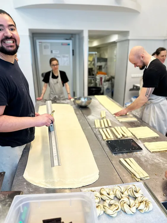 VAJ munkahelyi fotója - Pék állás Budapest (Kép 3)