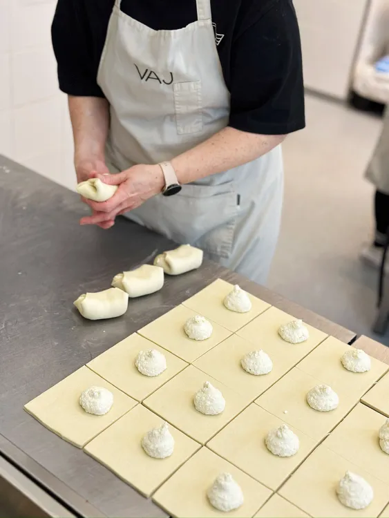 VAJ munkahelyi fotója - Pék állás Budapest (Kép 2)