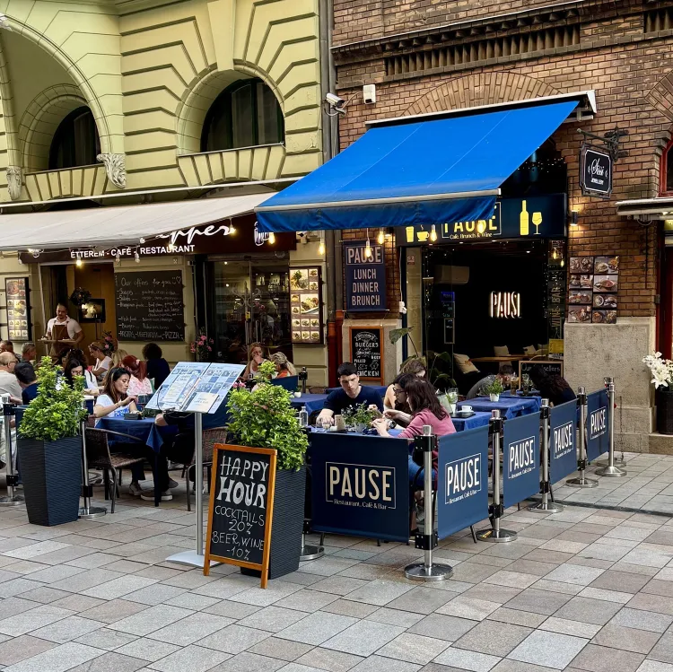 PAUSE Cafe & Bar munkahelyi fotója - Hostess állás Budapest (Kép 1)
