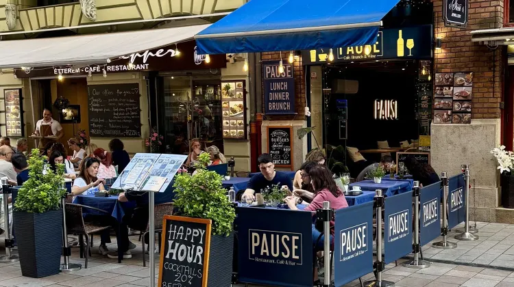 Felszolgáló Pincér állás Budapest - PAUSE Cafe & Bar