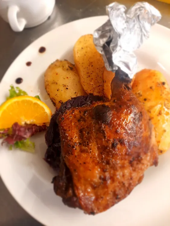 Bagolyvár Fogadó Zirc munkahelyi fotója - Üzletvezető állás Zirc (Kép 1)