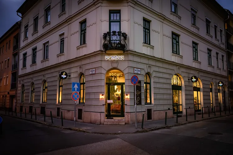 Pompás Budapest munkahelyi fotója - Báros állás Budapest (Kép 1)