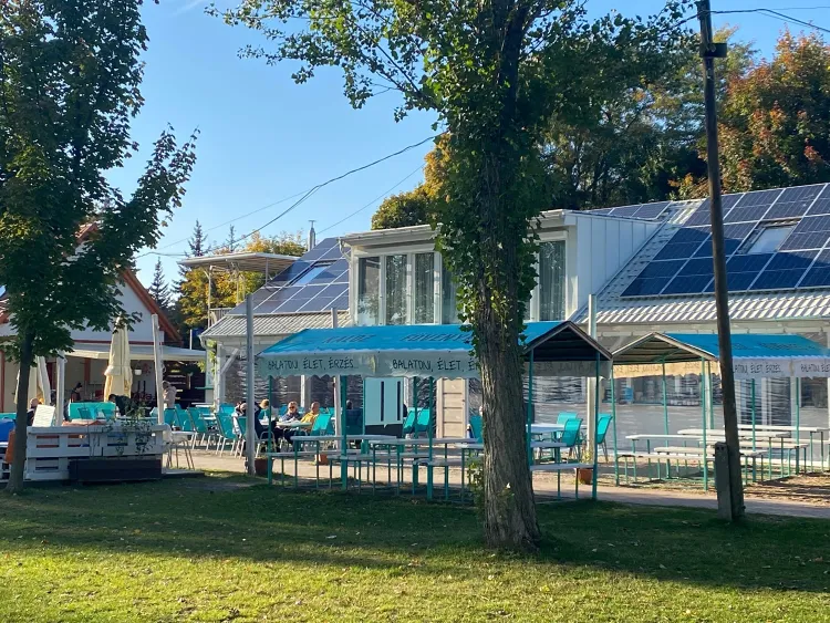 Kalóz Strandbisztró munkahelyi fotója - Konyhai kisegítő állás Balaonudvari (Kép 3)