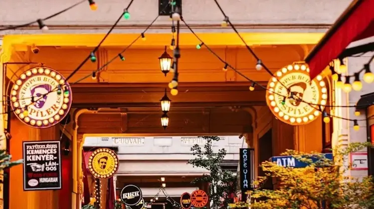 Segédfelszolgáló állás Budapest - Spíler Original Étterem