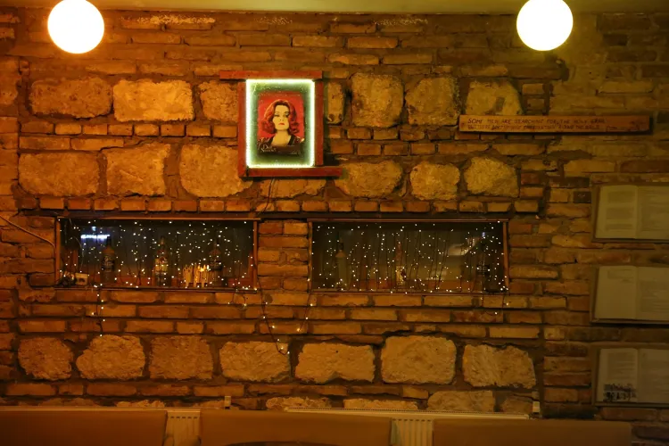 A Grund munkahelyi fotója - Poharas állás Budapest (Kép 2)