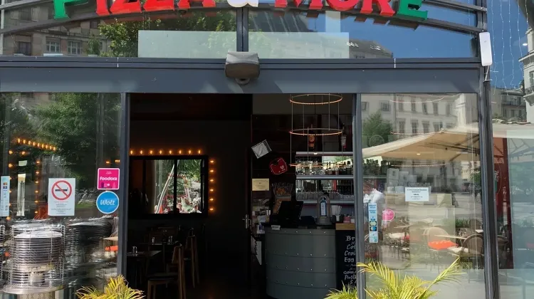 Mosogató állás Budapest - V Cafe pizza&more