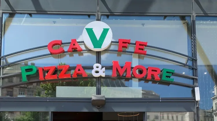 Segédfelszolgáló állás Budapest - V Cafe pizza&more