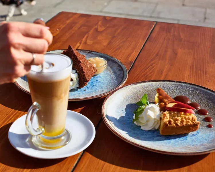 Roland munkahelyi fotója - Mosogató állás Budapest (Kép 2)