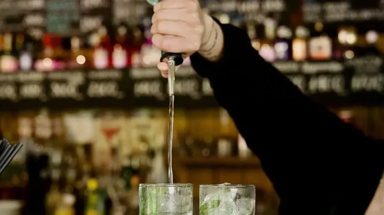 Pultos állás Budapest - Stég pub
