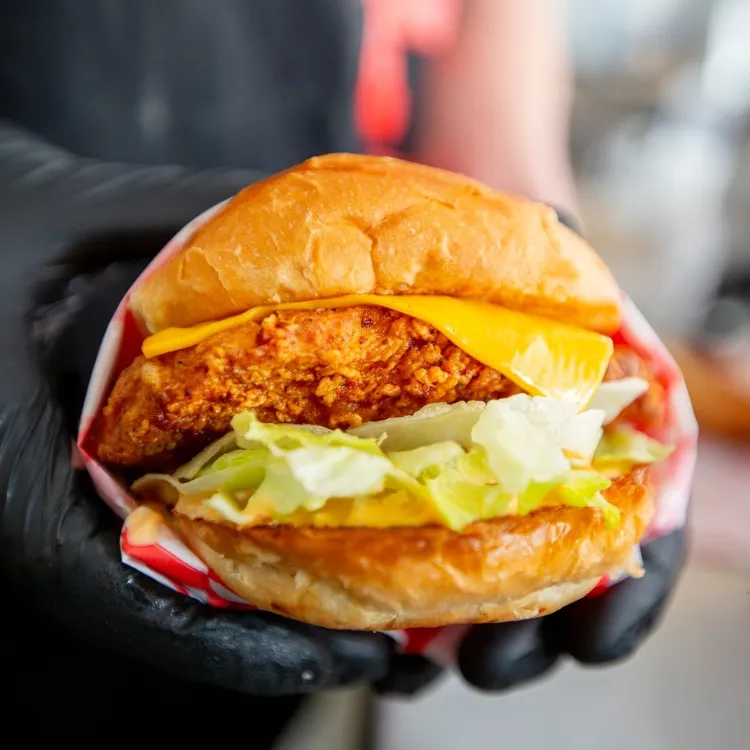 Crunchy munkahelyi fotója - Egyéb szakember állás Budapest (Kép 2)