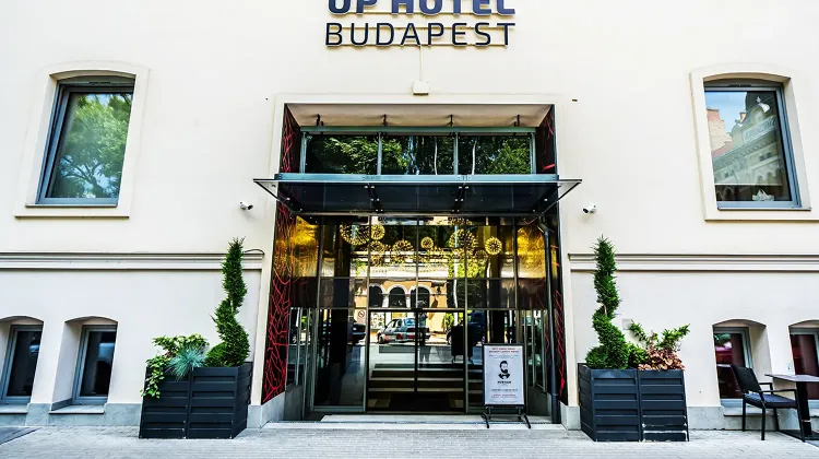 Recepció állás Budapest - 1000 Hotels Kft.