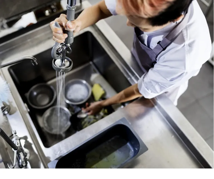 Szederinda étterem munkahelyi fotója - Fehér mosogató állás Budapest (Kép 2)