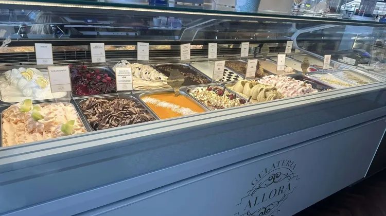 Pultos állás Budapest - Hotel Allora