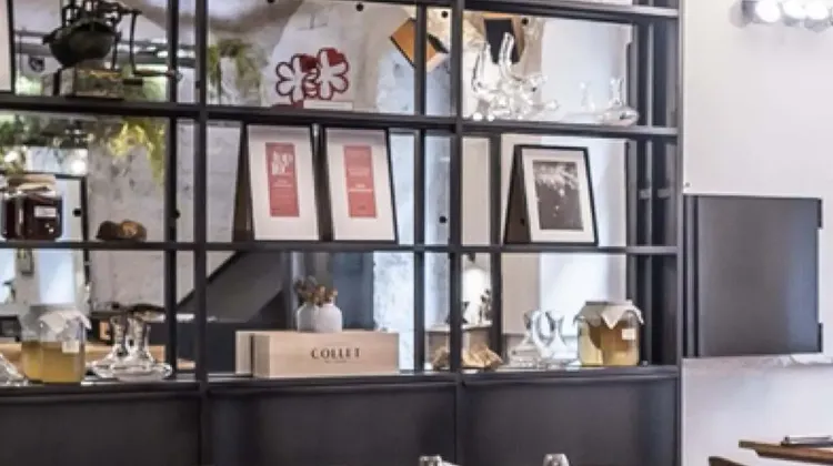 Felszolgáló Pincér állás Budapest - MÁK