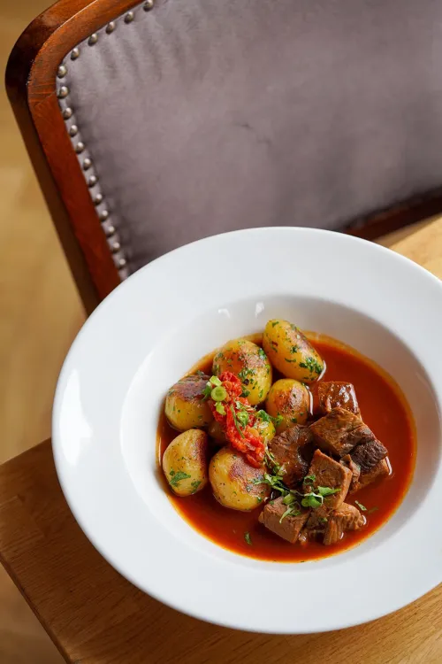 Szaletly munkahelyi fotója - Fekete mosogató állás Budapest (Kép 1)